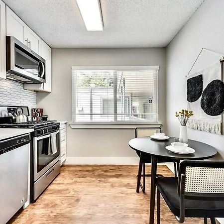 Bright And Cheerful Flat, Near Fair Park Apartment Dallas Bagian luar foto