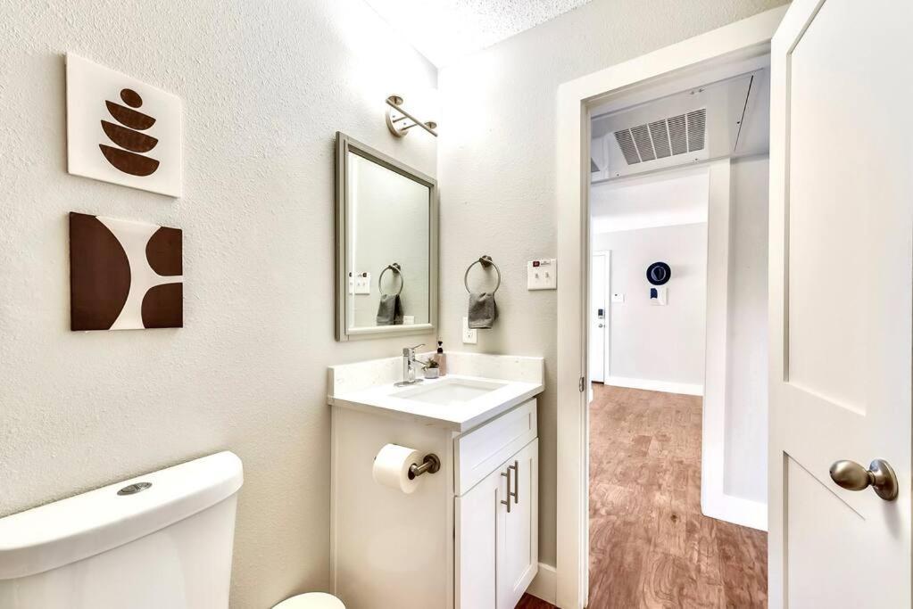 Bright And Cheerful Flat, Near Fair Park Apartment Dallas Bagian luar foto