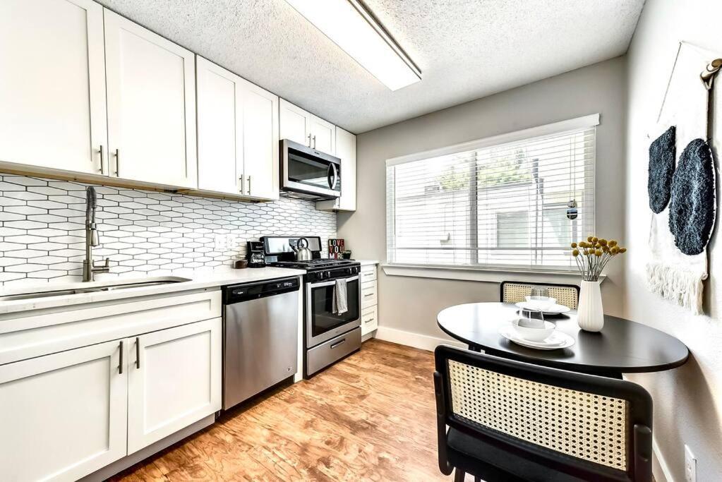 Bright And Cheerful Flat, Near Fair Park Apartment Dallas Bagian luar foto